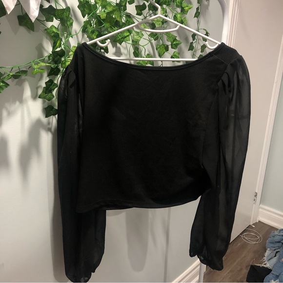 Long sleeve black top - Picture 2 of 3